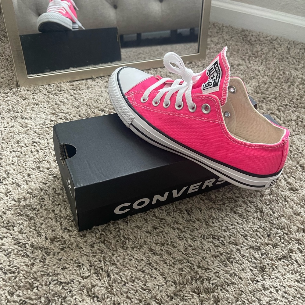 Hyper Pink Converse